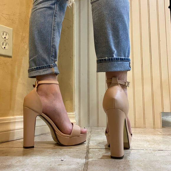 Nude matte platform heels - Picture 3 of 4